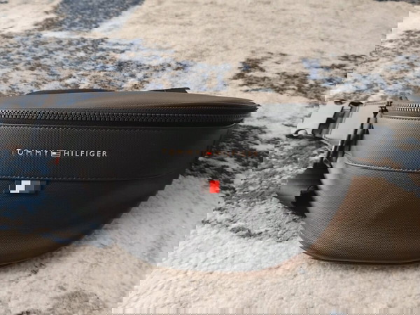 Τσαντάκι Μέσης Tommy Hilfiger