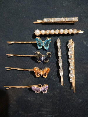 Hair Clips Like New