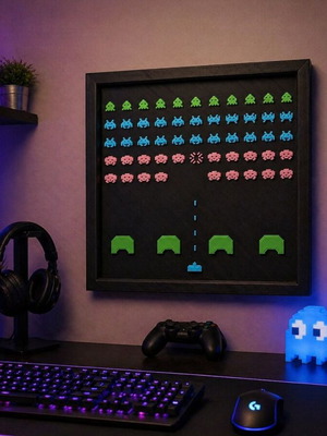 Space Invaders 3D frame new, retro gamer wall decor