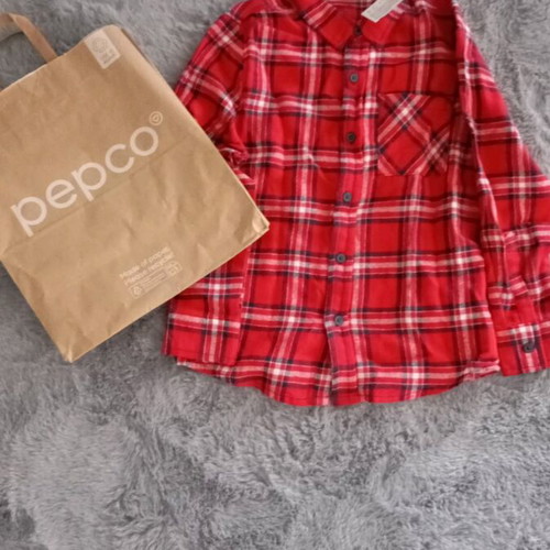 Shirt new for 6 years old, red and black