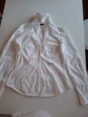 Miss Sixty Shirt L white used, fitted with button closure