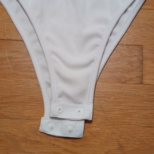 Shein white basics solid round neck tank bodysuit size XS like new