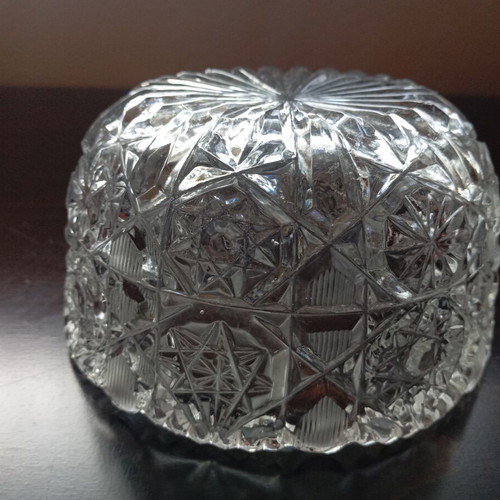 Vintage crystal bowl like new with carved designs