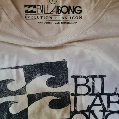 Billabong T-shirt Large used, white, men's short sleeve