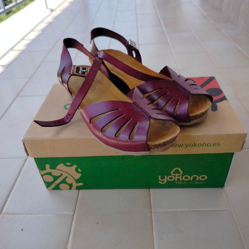 Yokono anatomical women's sandals size 39 like new, purple