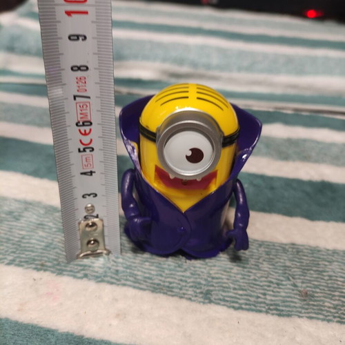 Minion Vampire toy used, working light