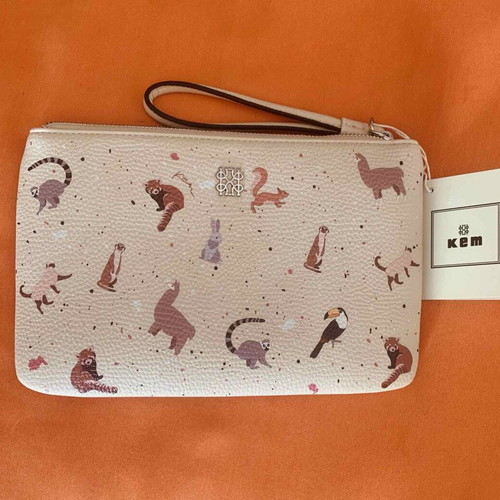 Madagascar synthetic material pouch new with zipper closure