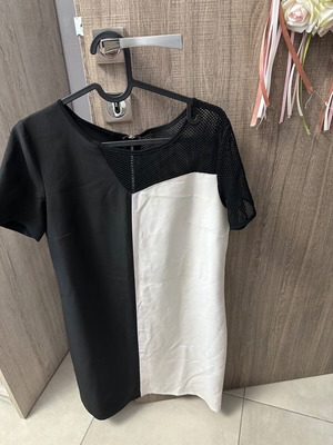 Dresses pack small-medium, excellent condition