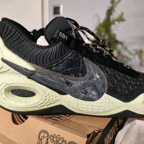 Nike Cosmic basketball shoes new, size 47.5 EU