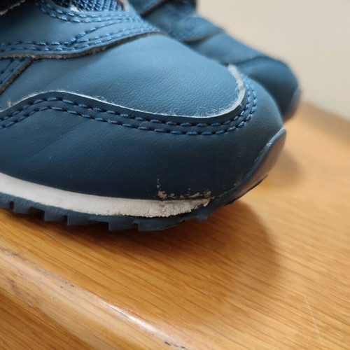 New Balance boy sneakers size 26 like new, blue and green