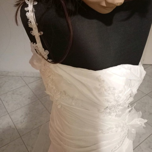 Wedding dress white with embroidered flowers, like new, size S