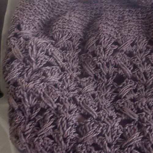 Crochet bag with wooden handles like new, purple shade