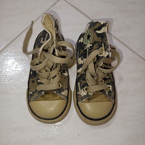 Converse All Star kids' shoes khaki camouflage, like new, size 6