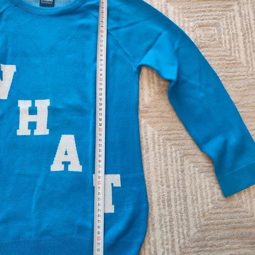 LC Waikiki knitted sweater 8-9Y blue with white print like new