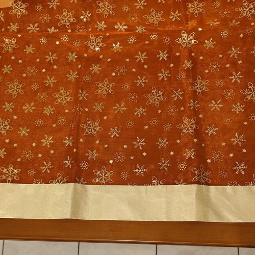 Christmas decorative tablecloth like new