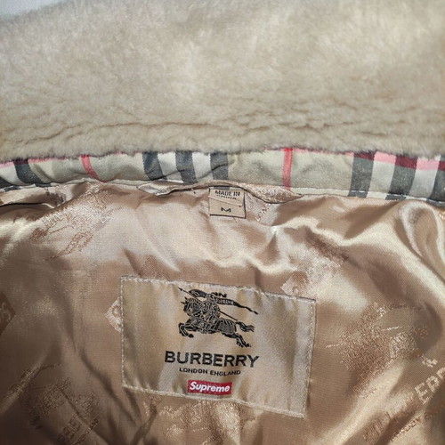 Supreme x Burberry Shearling Puffer jacket like new, beige