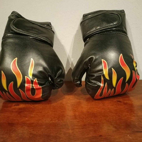 Boxing gloves small size for kids and women new
