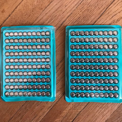 LR41 1.55V batteries new, pack of 200 pieces