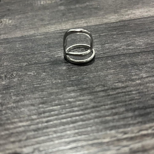 Silver ring brand new in excellent condition