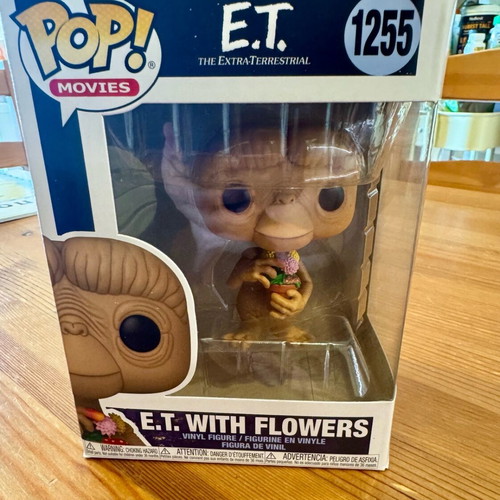 Funko Pop! E.T. with Flowers #1255 new 40th Anniversary