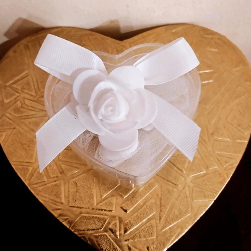 Handmade plexiglas heart-shaped bombonieres made to order