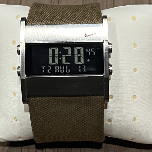 Nike Vintage Digital Watch used, Y2K Gorpcore style khaki olive green
