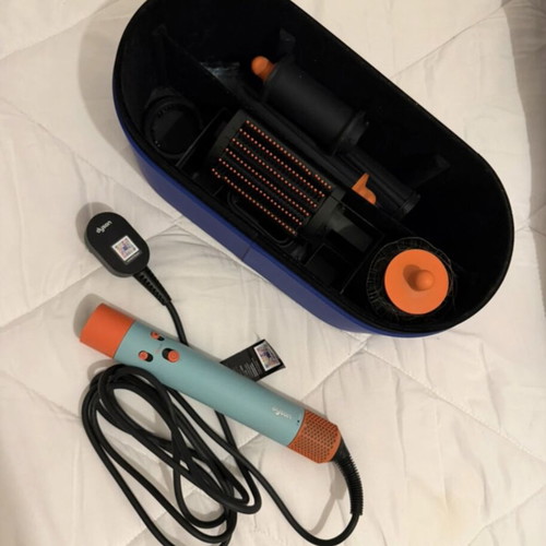 Dyson Airwarp Multi-Styler new