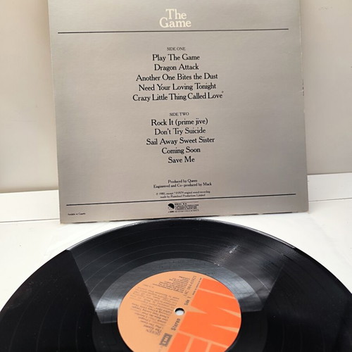 Queen vintage vinyl collection, like new, 7 records