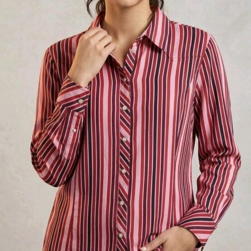 Women's shirt size L like new