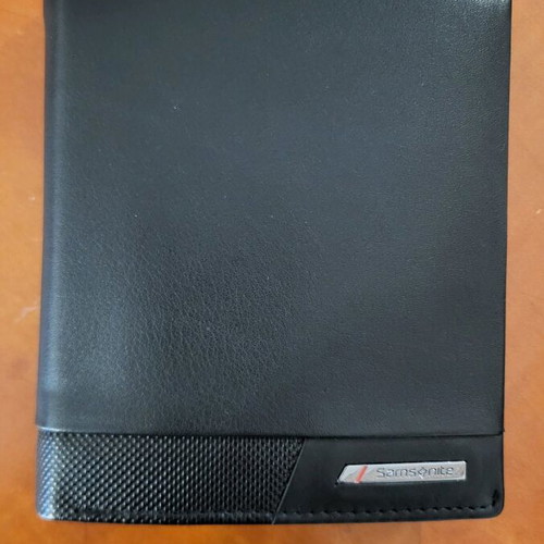 Samsonite leather wallet new, black