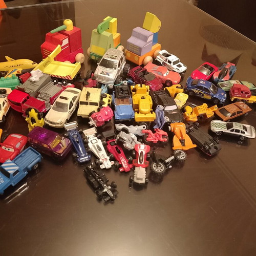 Hot Wheels and Lightning McQueen toy cars like new