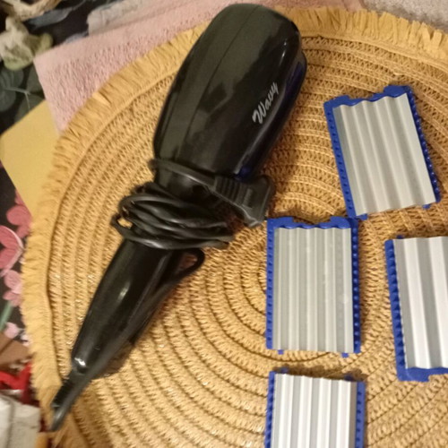 First Austria Wavy hair straightener like new
