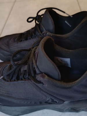 Nike Giannis Immortality 4 sneakers like new, size 44, black