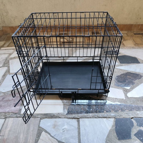 Dog cage like new