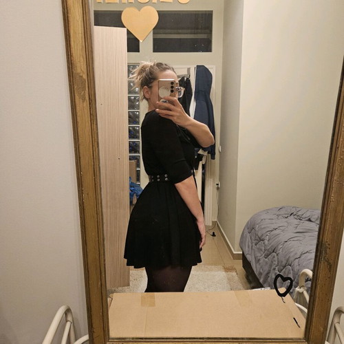 Iso dress black, short, wide, like new