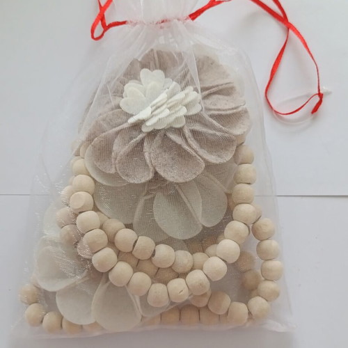 Curtain tiebacks set of 4 new, wood and felt
