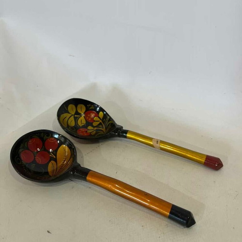 Set of 2 vintage traditional Russian Khokhloma wooden spoons 19cm