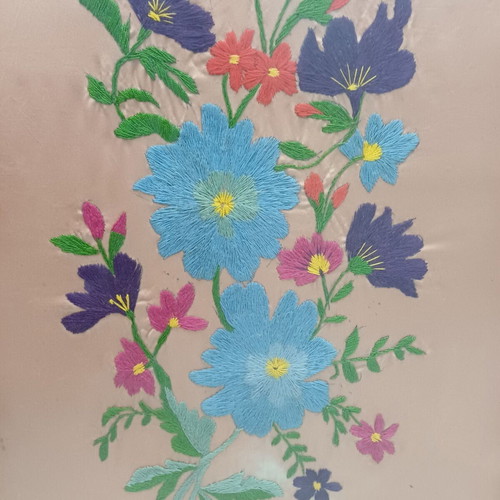 Set of two embroidered paintings used, 39cm x 50.5cm each