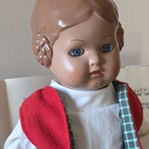 Schildkröt doll collectible numbered, like new