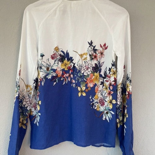 Stradivarius floral blouse S like new, white and blue