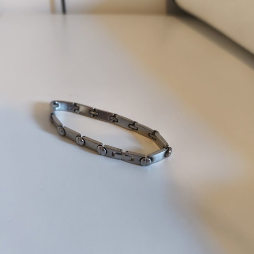 Men's bracelet stainless steel like new, silver color