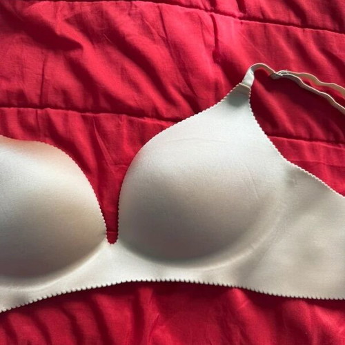 Primark bras 2 pieces 75D new, eggplant and beige colors