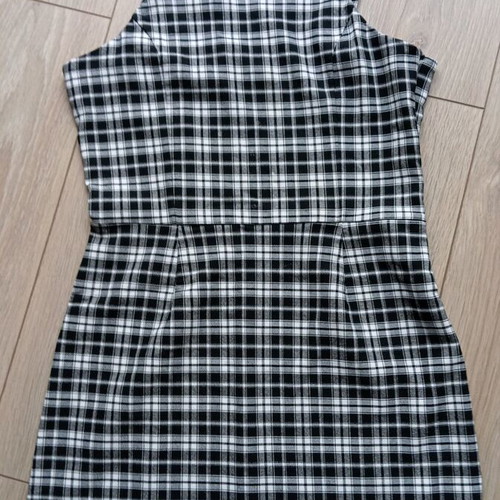 C&A dress black and white, like new, size 146-152
