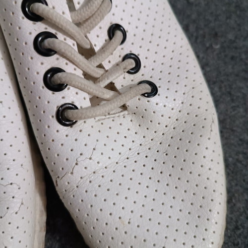 Skede V women's casual shoes used, white and black, size 39