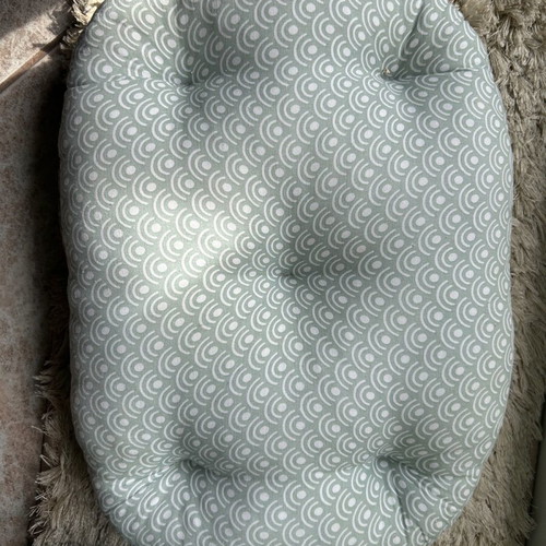 Pet bed for small pets like new
