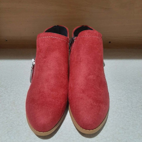 Red ankle boots size 36 new