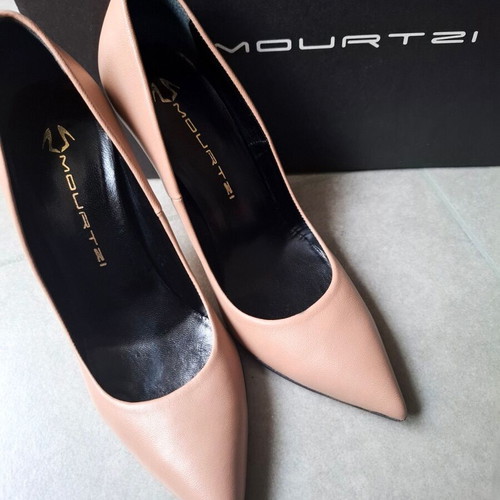 Mourtzi beige leather pumps like new, 10cm heel, size EU 37
