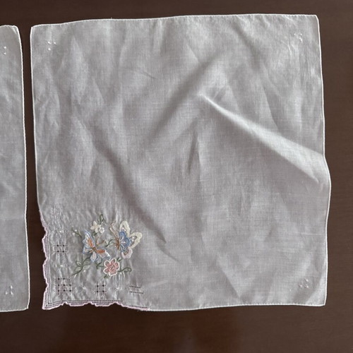 Set of 2 white square napkins with blue butterfly new