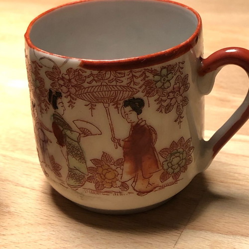 Set of 2 vintage Japanese porcelain cups like new