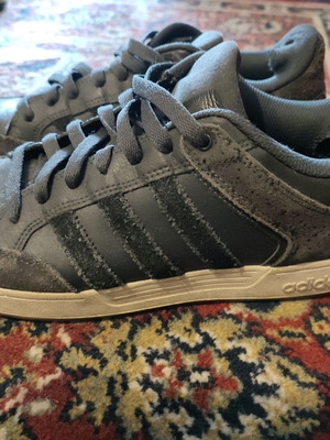 Adidas sneakers ανδρικά μεταχειρισμένα, γκρι, μέγεθος 44